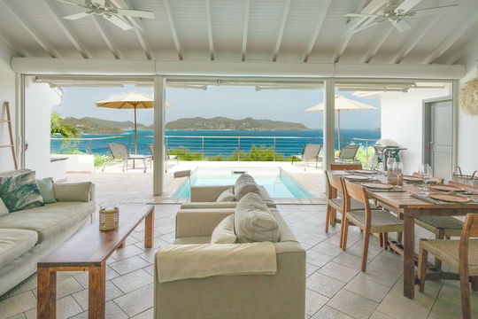 VILLA HELOA LIVING & DINING AREAS 4