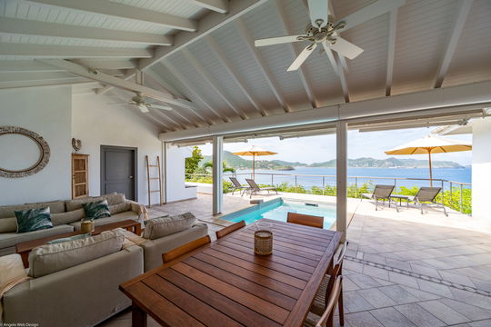 VILLA HELOA LIVING & DINING AREAS 6