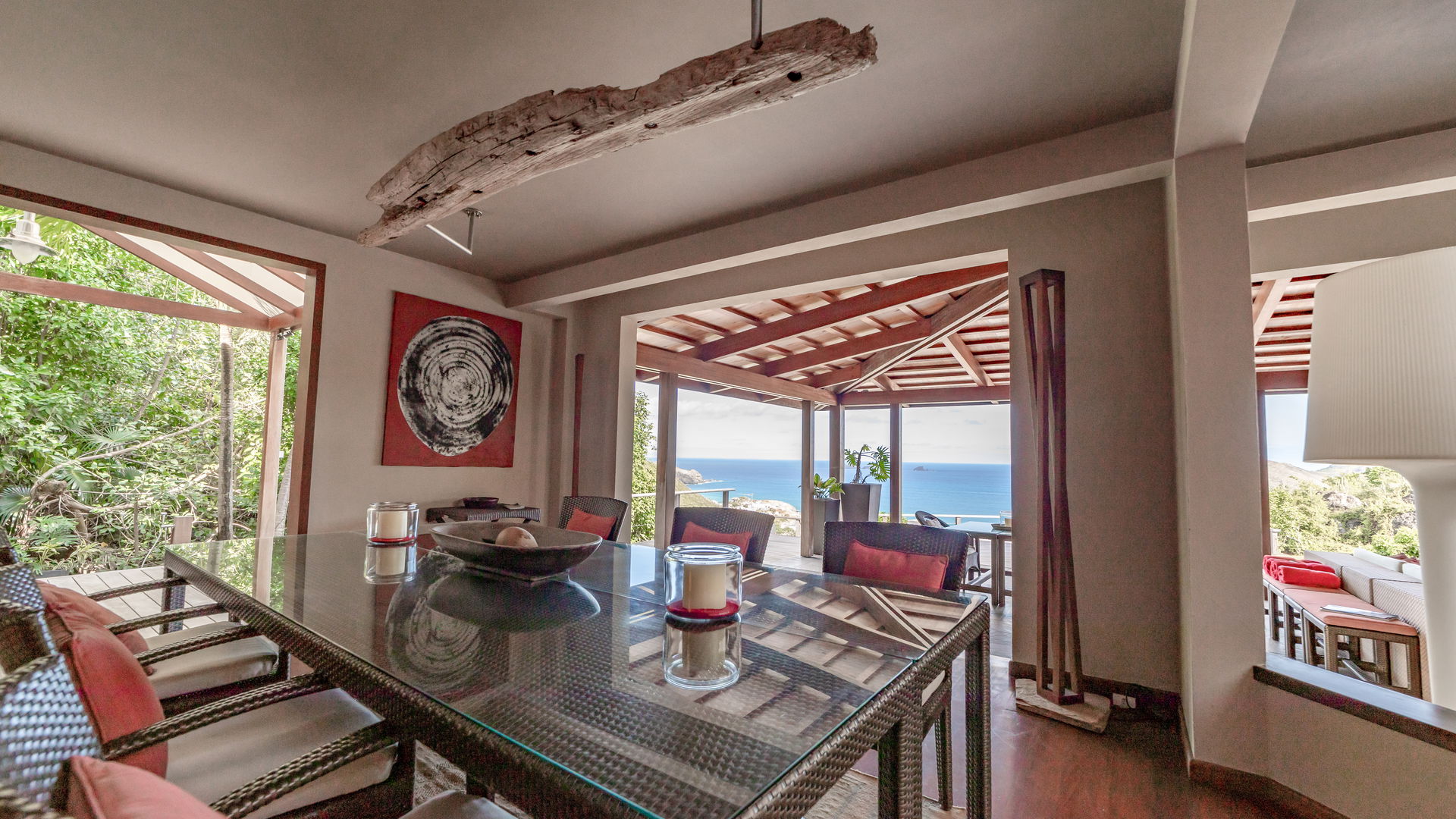 KITCHEN & DINING AREA