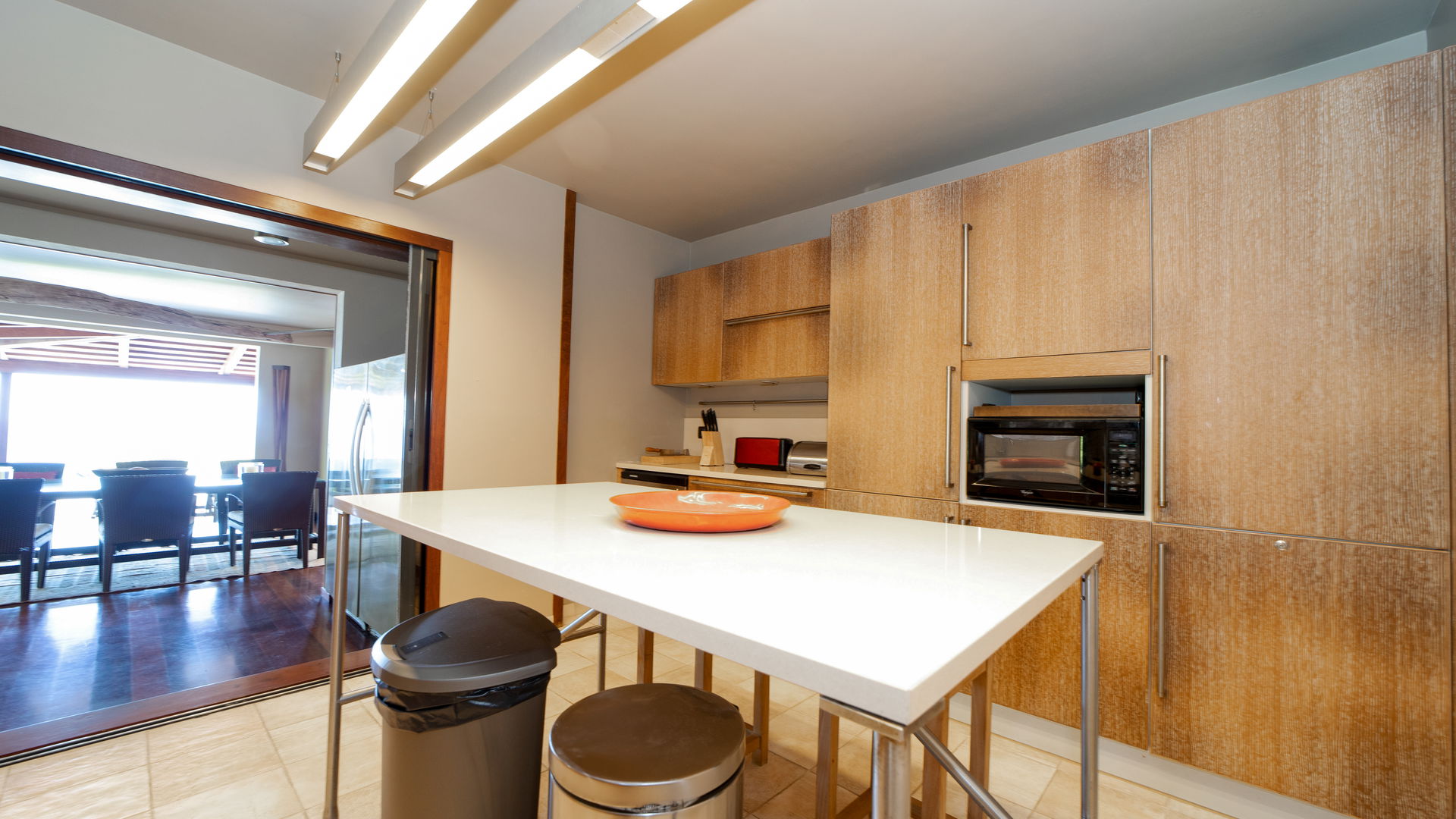 KITCHEN & DINING AREA