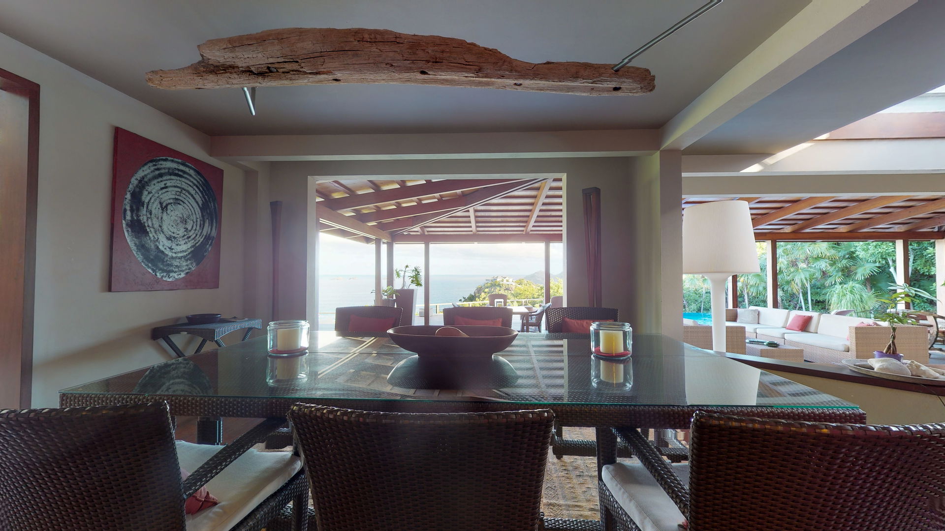 KITCHEN & DINING AREA