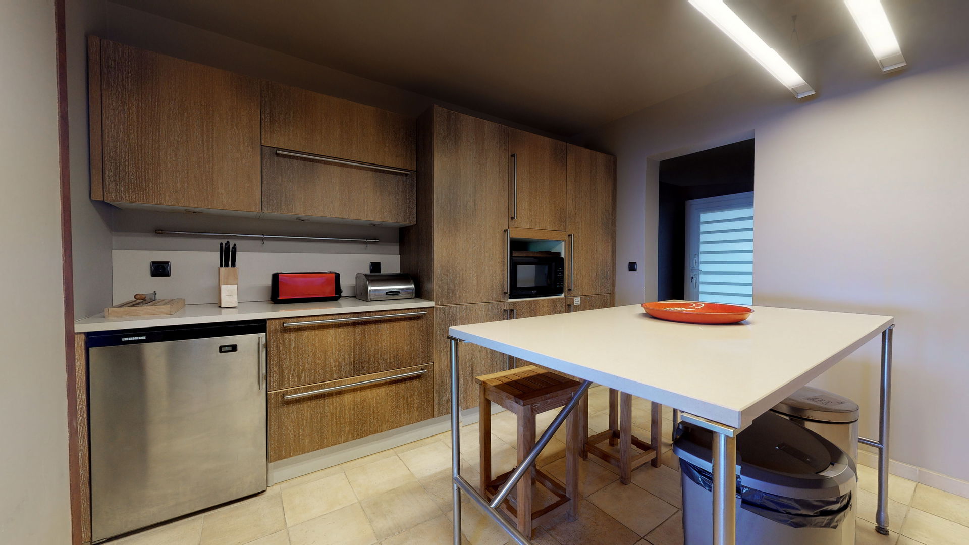 KITCHEN & DINING AREA