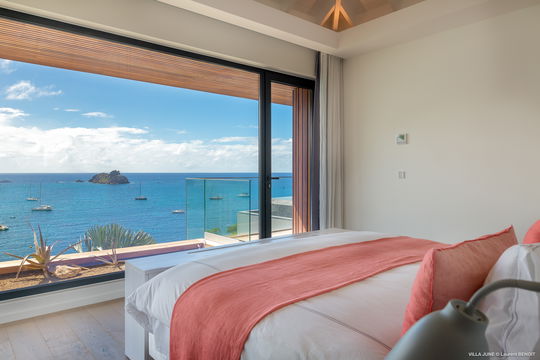VILLA JUNE BEDROOM3 2