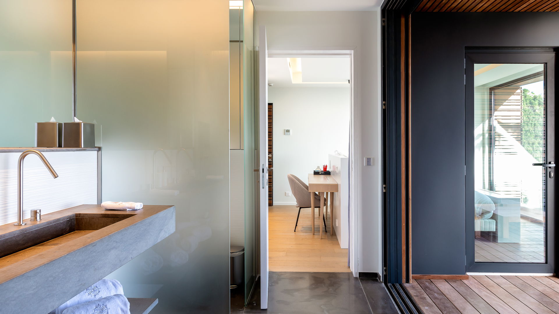BEDROOM 5