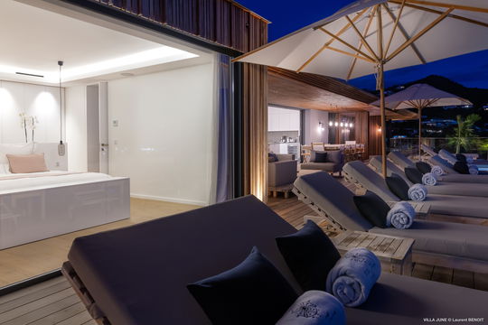 VILLA JUNE BY NIGHT 12
