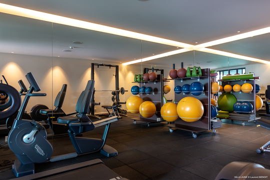 VILLA JUNE FITNESS AREA 1