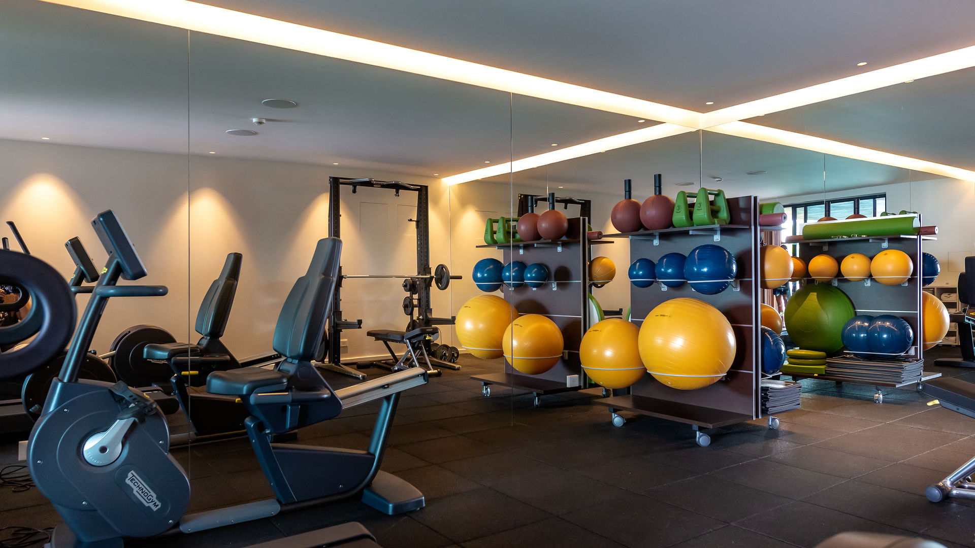FITNESS AREA