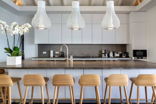 VILLA JUNE KITCHEN & DINING AREA 2