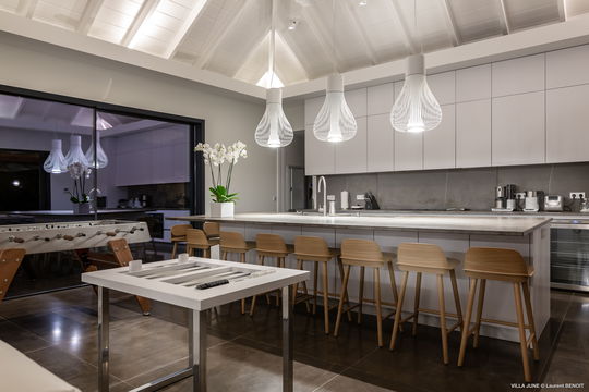 VILLA JUNE KITCHEN & DINING AREA 7