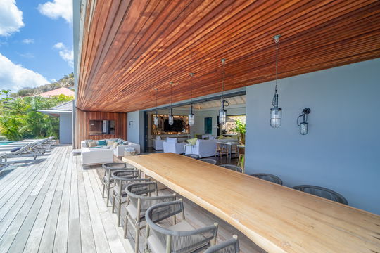 VILLA JUNE KITCHEN & DINING AREA 8