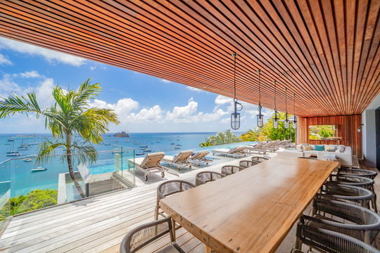 VILLA JUNE KITCHEN & DINING AREA 9