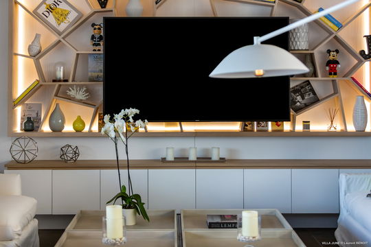 VILLA JUNE LIVING AREA 3