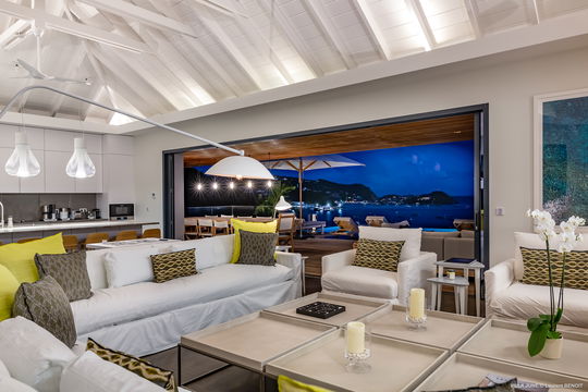 VILLA JUNE LIVING AREA 7