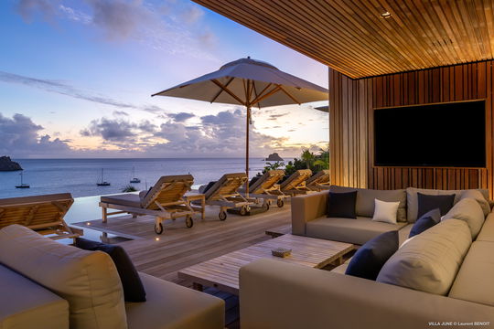 VILLA JUNE OUTDOOR LOUNGE AREA 5