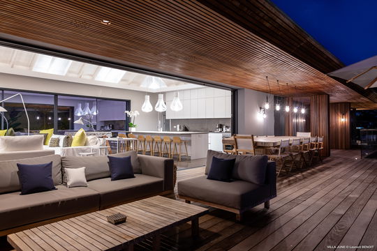 VILLA JUNE OUTDOOR LOUNGE AREA 7