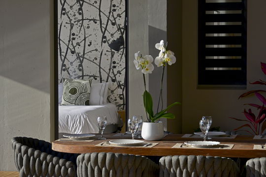 VILLA EDUNIA KITCHEN & DINING AREA 4