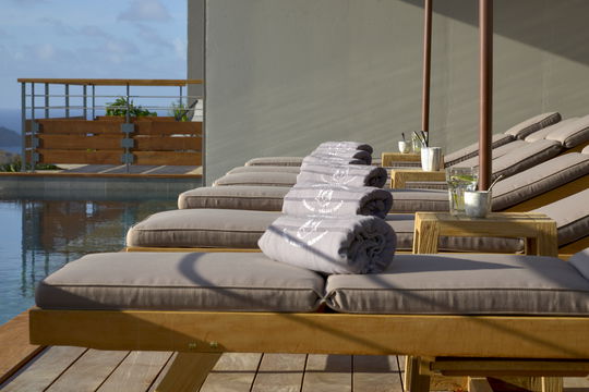 VILLA EDUNIA POOL & TERRACE 10