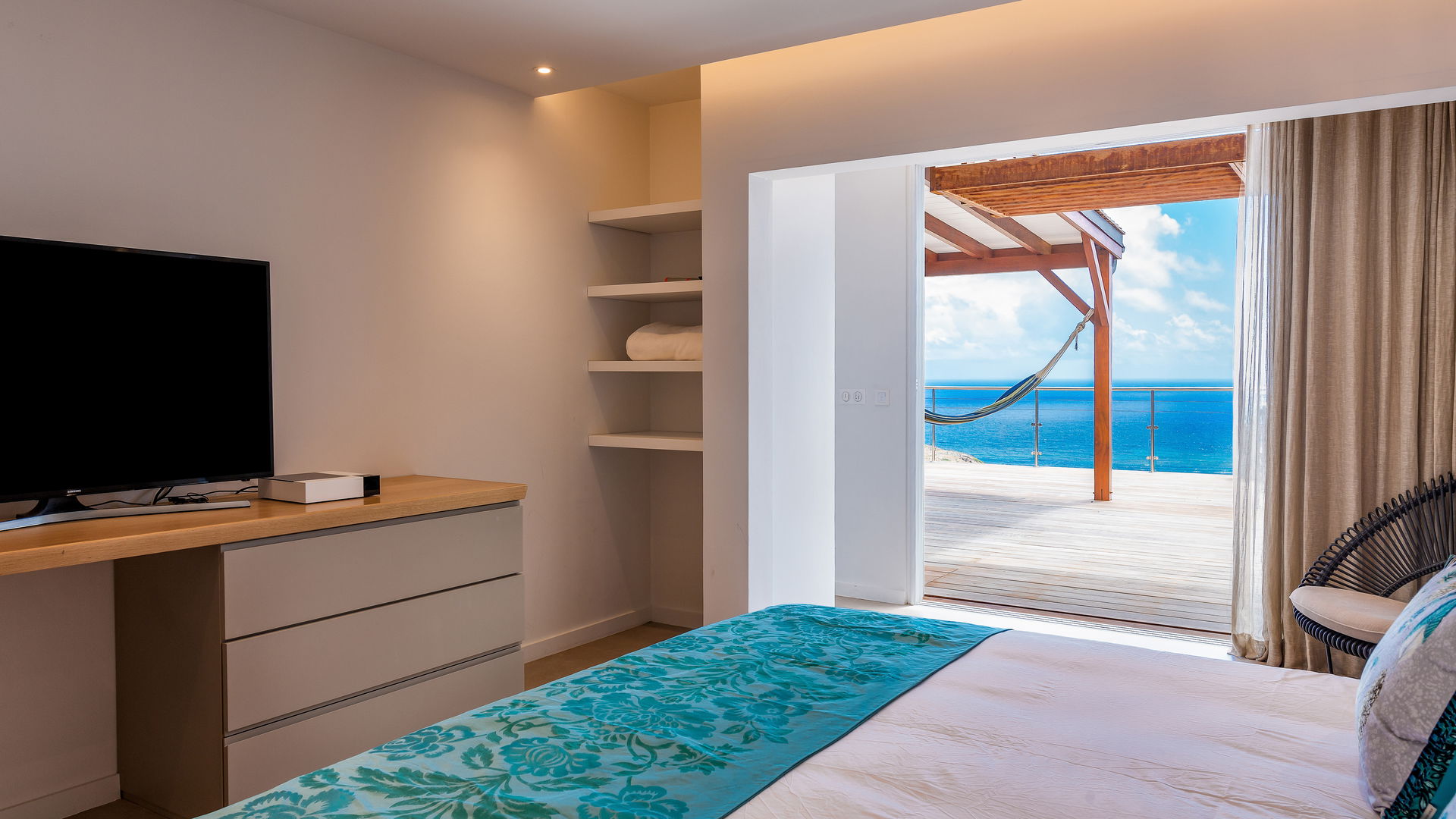 BEDROOM 1