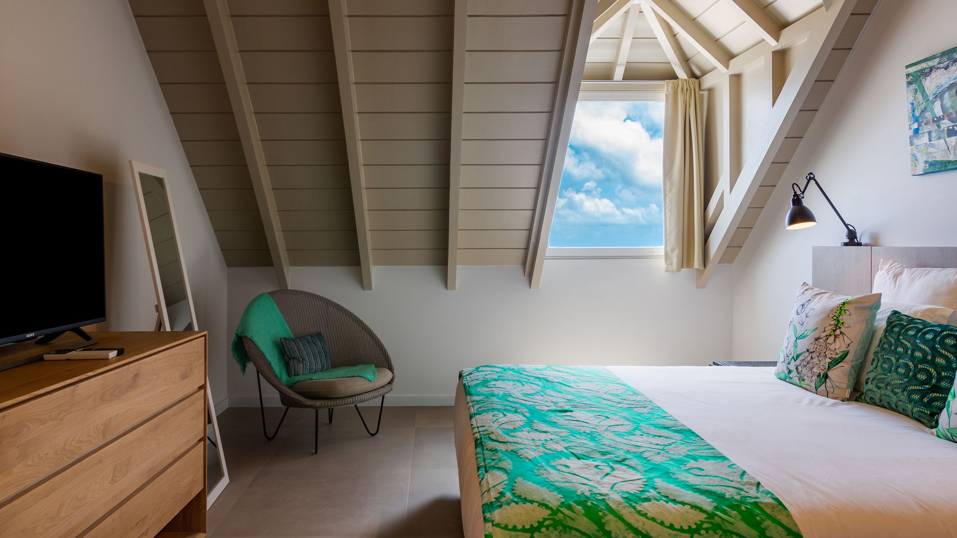 BEDROOM 4