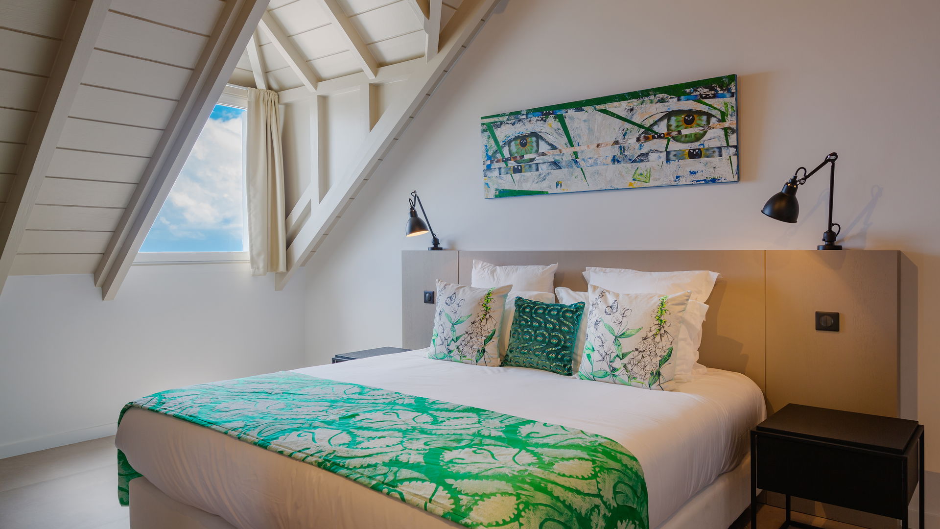BEDROOM 4