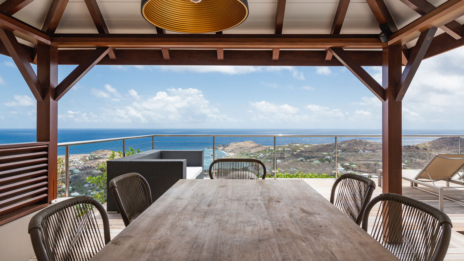 OUTDOOR DINING AREA