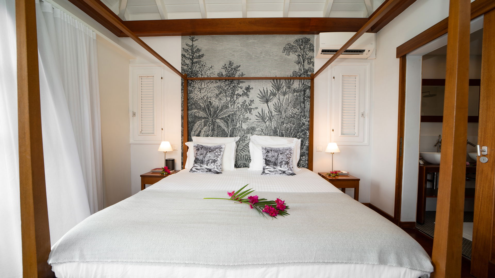 BEDROOM 1