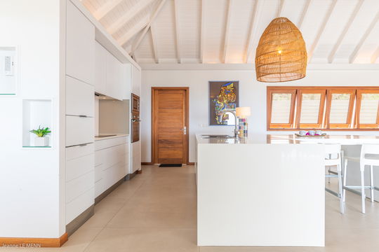 VILLA OCEAN'S 5 KITCHEN & DINING AREA 4