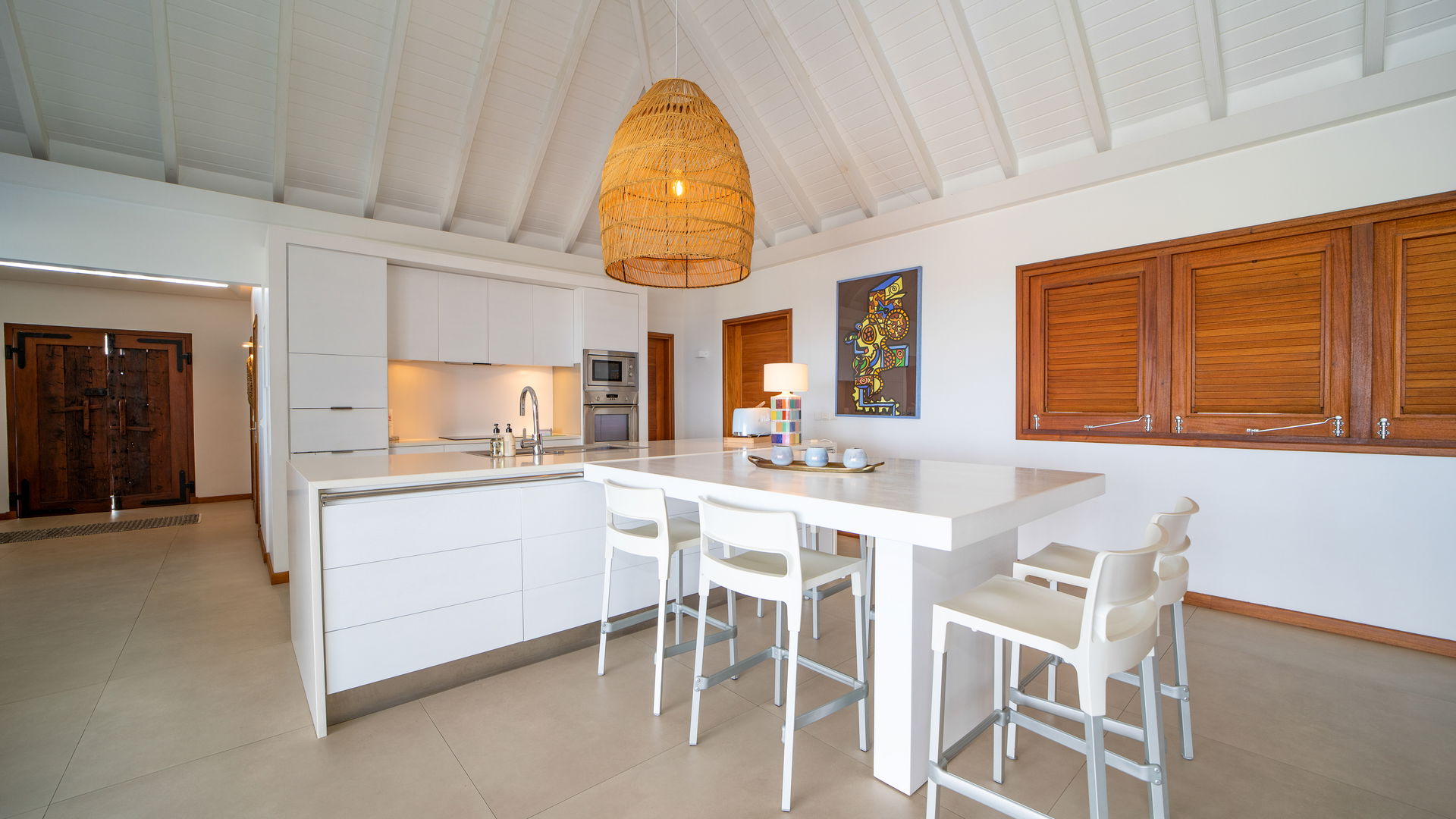 KITCHEN & DINING AREA