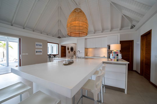 VILLA OCEAN'S 5 KITCHEN & DINING AREA 7