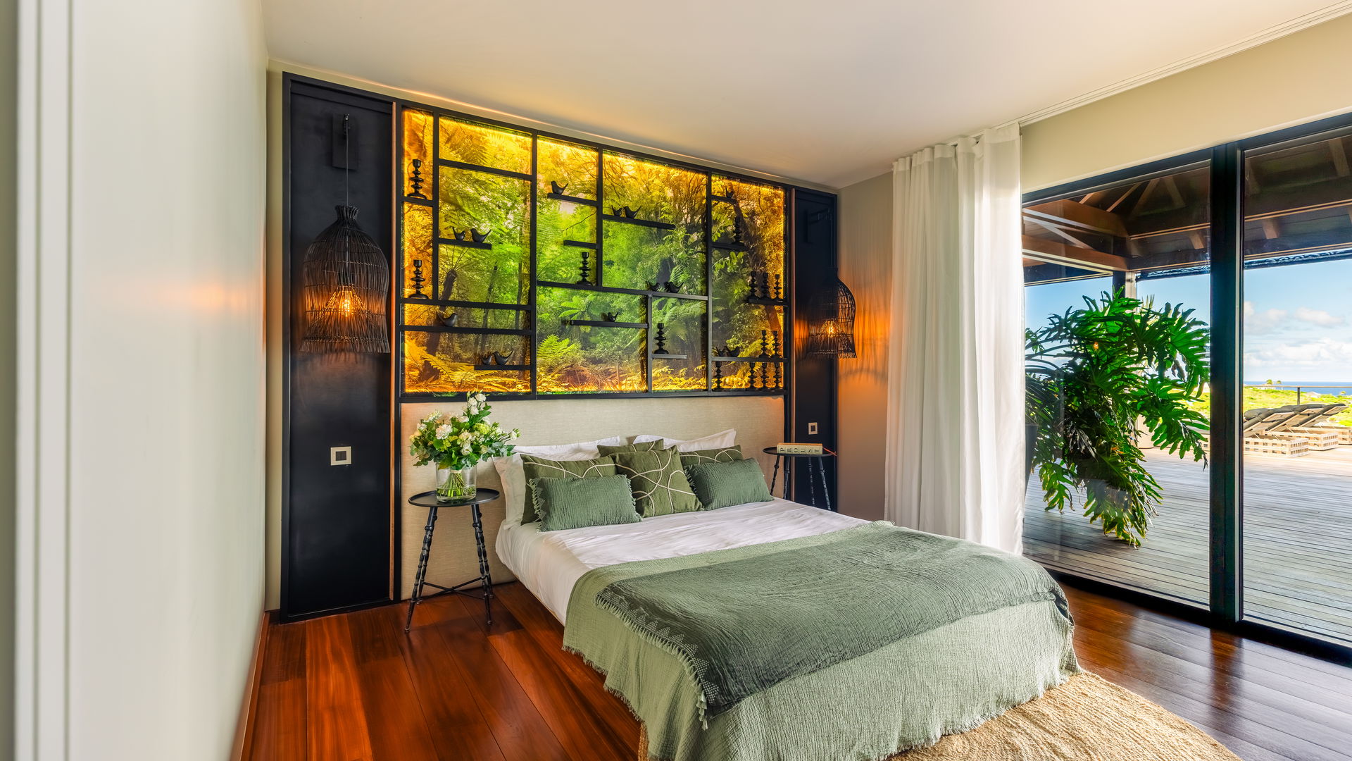 BEDROOM 6