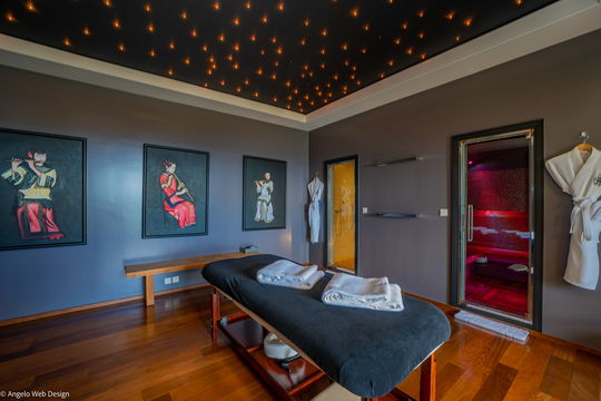 VILLA JADE FITNESS & SAUNA 8