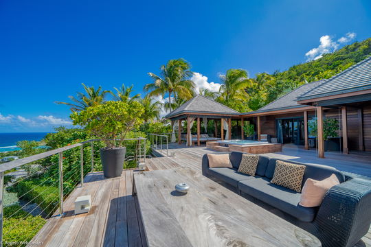 VILLA JADE JACUZZI & LOUNGE AREAS 5