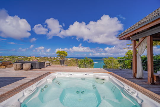 VILLA JADE JACUZZI & LOUNGE AREAS 7