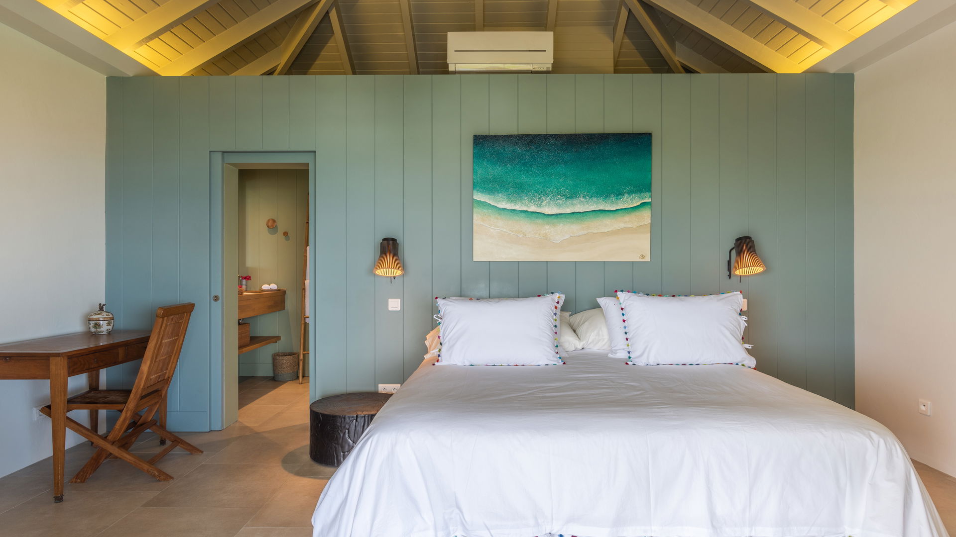 BEDROOM 1