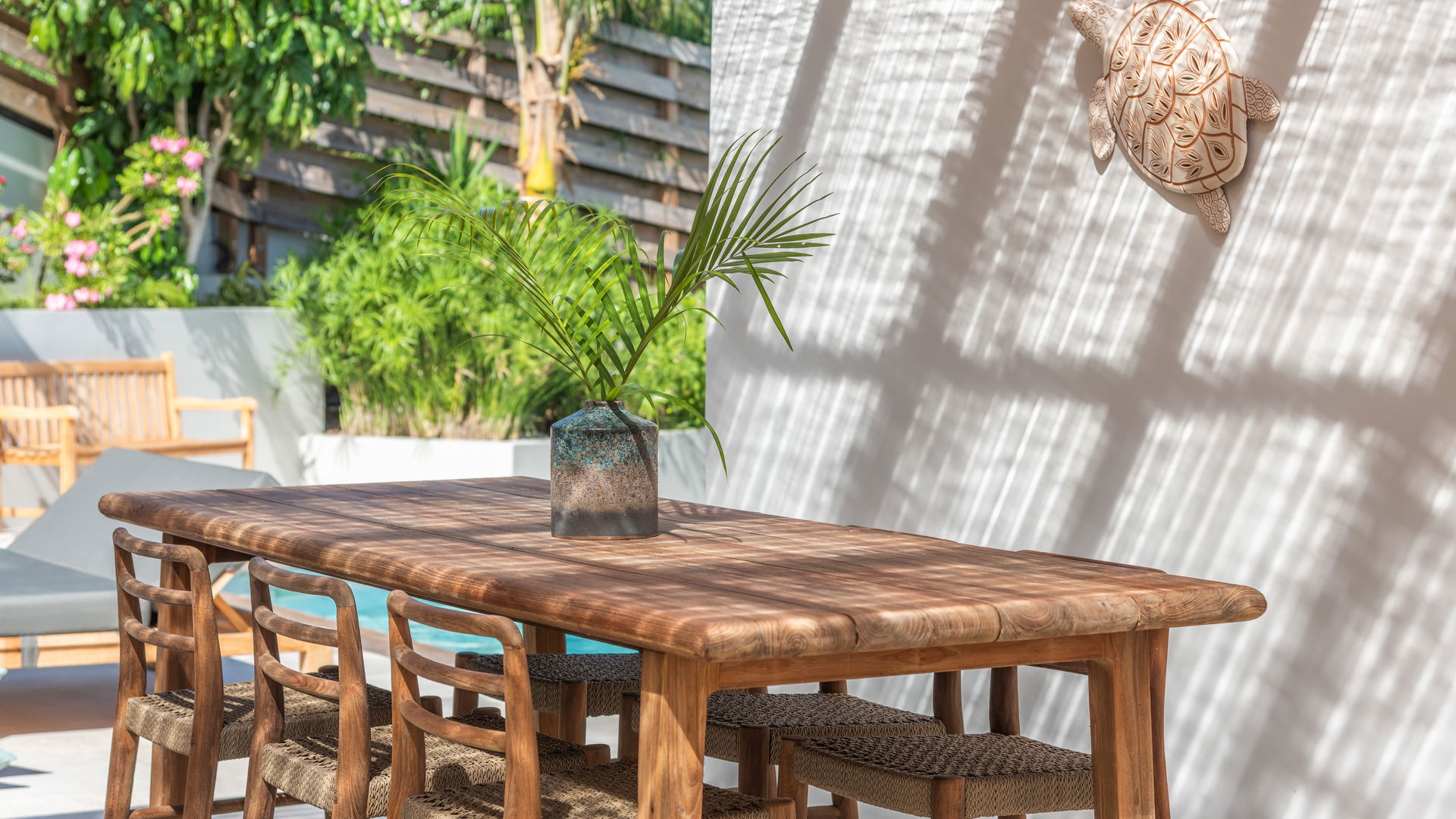 DINING AREAS
