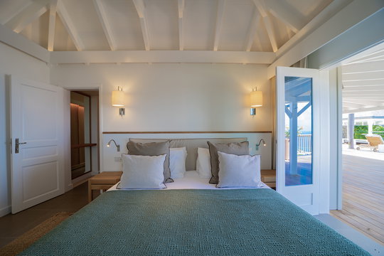 VILLA LUNA BEDROOM1 3