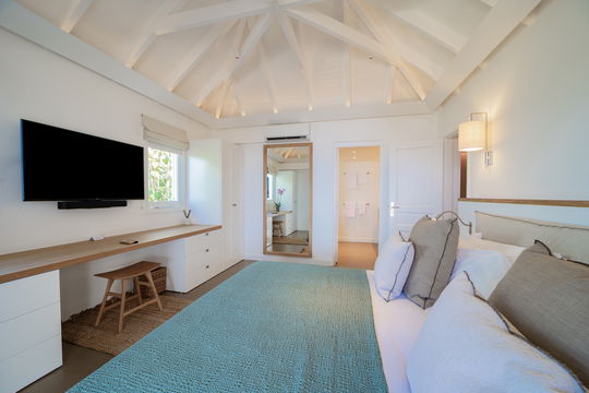 VILLA LUNA BEDROOM1 5