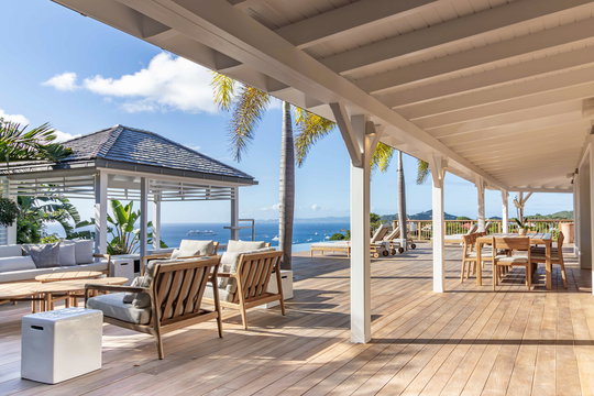 VILLA LUNA KITCHEN & DINING AREA 7