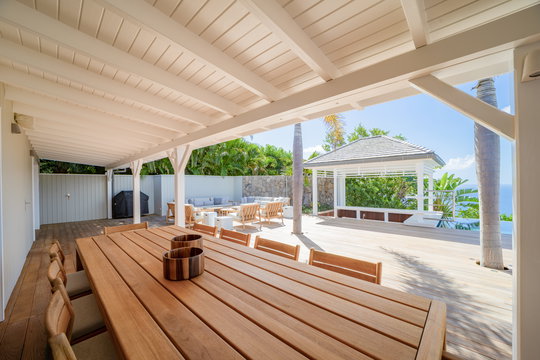 VILLA LUNA KITCHEN & DINING AREA 9