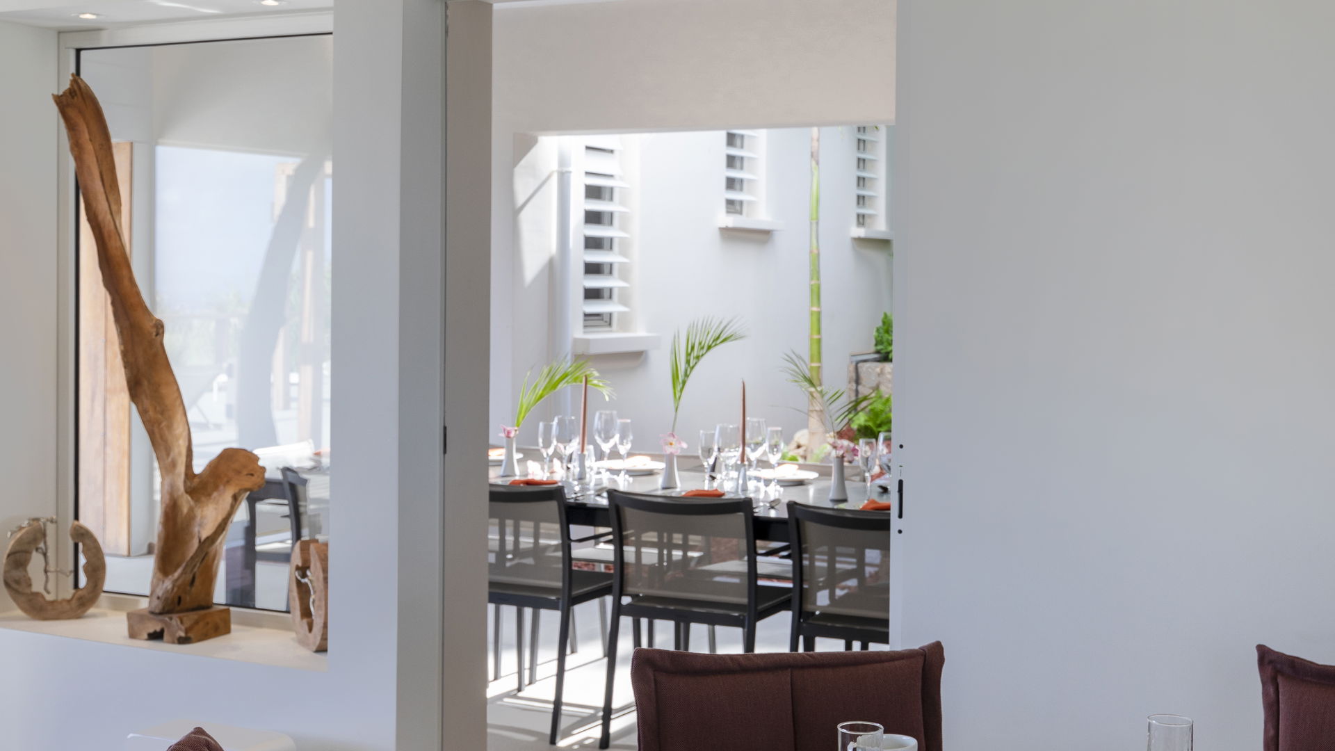 KITCHEN & DINING AREA