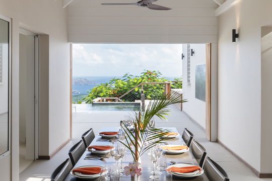 VILLA KRYSTEL KITCHEN & DINING AREA 8