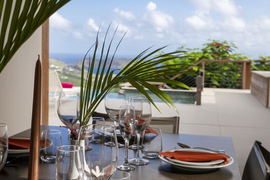 VILLA KRYSTEL KITCHEN & DINING AREA 9