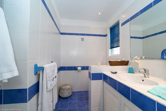 VILLA MINOU BEDROOM1 5