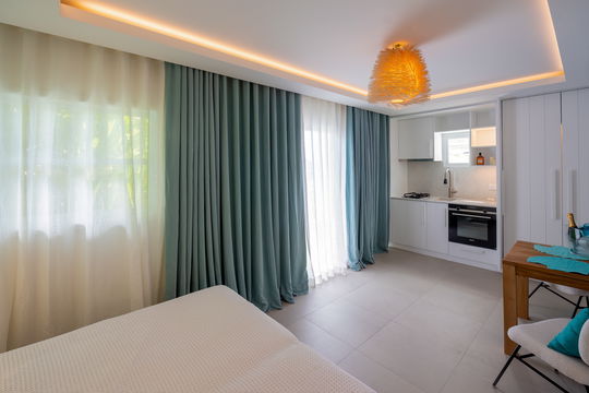 VILLA MINOU BEDROOM4 3