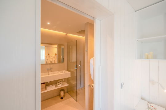 VILLA MINOU BEDROOM4 8