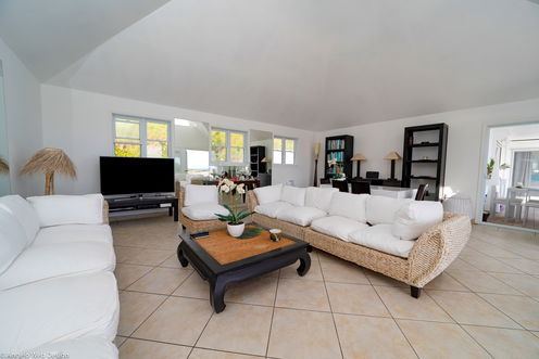 VILLA MINOU LIVING AREA 3