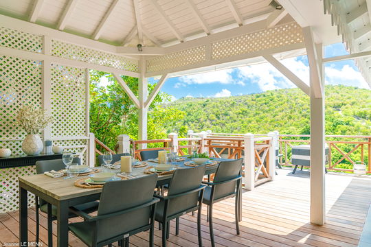 VILLA IPANEMA KITCHEN & DINING AREA 1