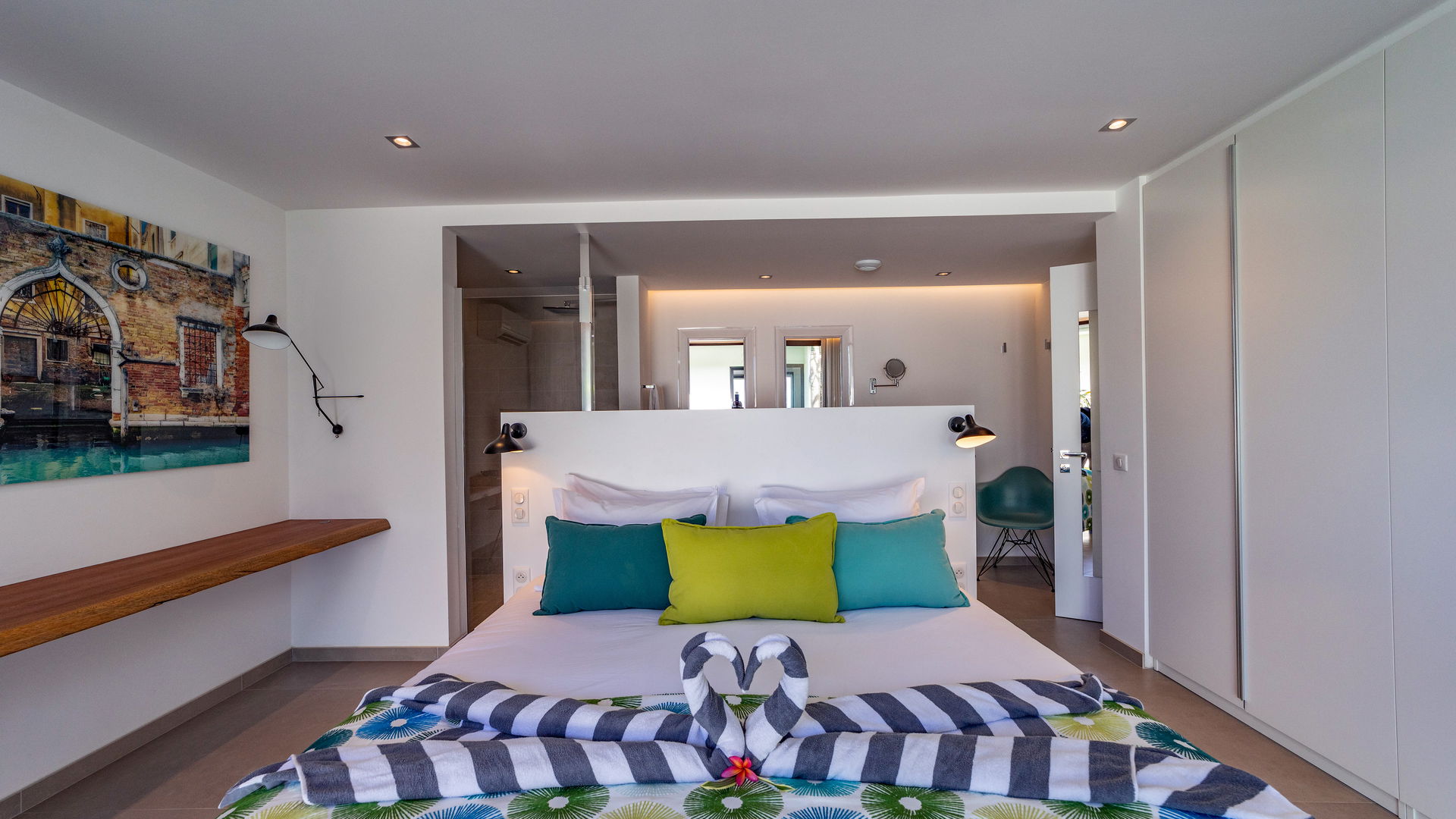BEDROOM 1