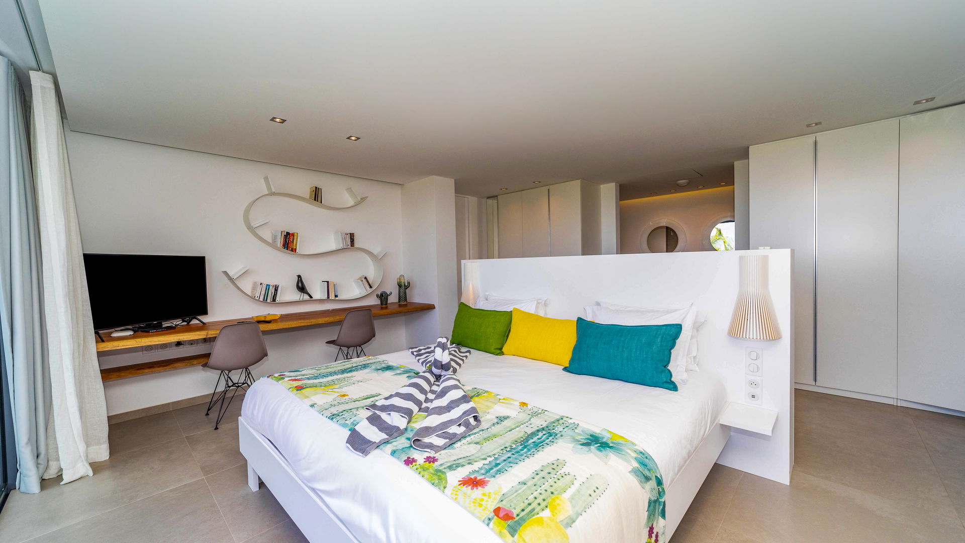 BEDROOM 4