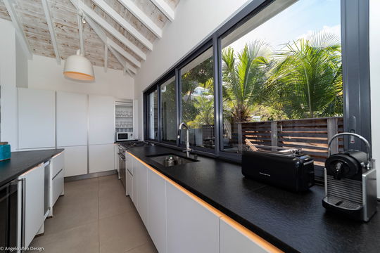 VILLA FEYROUZ KITCHEN & DINING AREA 12